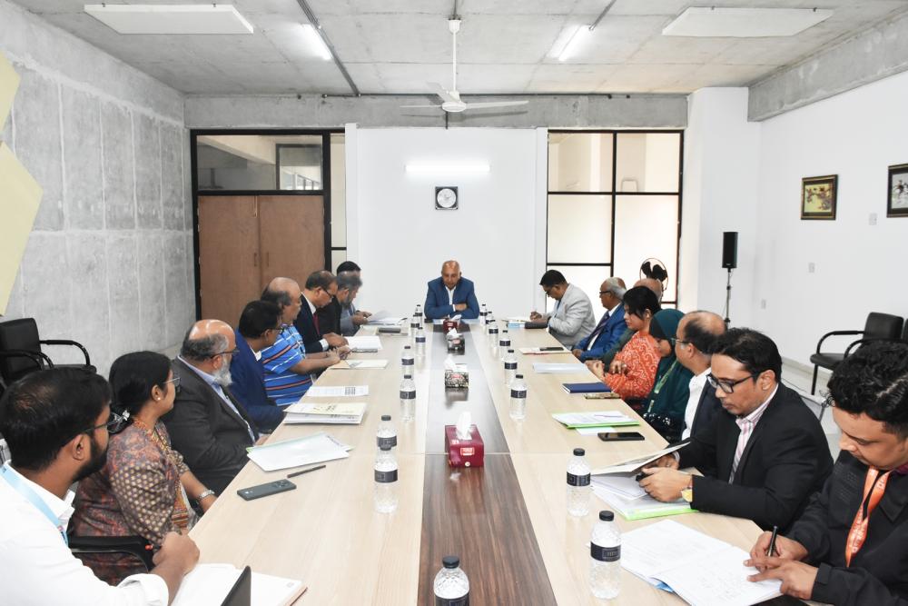 বরেন্দ্র বিশ্ববিদ্যালয়ের দ্বিতীয় সমাবর্তন উপলক্ষে  ট্রাস্টি বোর্ড-এর চেয়ারম্যানের সাথে এক্সিকিউটিভ কমিটির মতবিনিময়