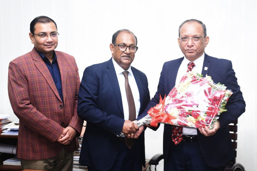রাবির উপাচার্যের সাথে বরেন্দ্র বিশ্ববিদ্যালয়ের  ভারপ্রাপ্ত উপাচার্যের সৌজন্য সাক্ষাৎ