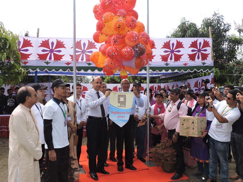 No difference between Government and Private Universities: Education Minister