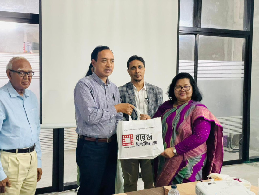 ইউজিসি’র প্রতিনিধিদলের বরেন্দ্র বিশ্ববিদ্যালয় আইকিউএসি পরিদর্শন