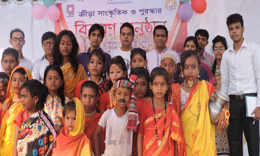 বরেন্দ্র বিশ্ববিদ্যালয়ে স্বেচ্ছাসেবী  সংগঠন ‘ছোট্ট স্বপ্ন’-এর উদ্যোগে পথ শিশুদের নিয়ে ক্রীড়া, সাংস্কৃতিক ও পুরস্কার বিতরণ 